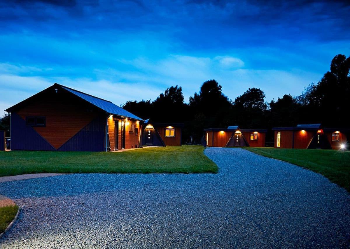 North Star Sanctum Hotel Garton Buitenkant foto