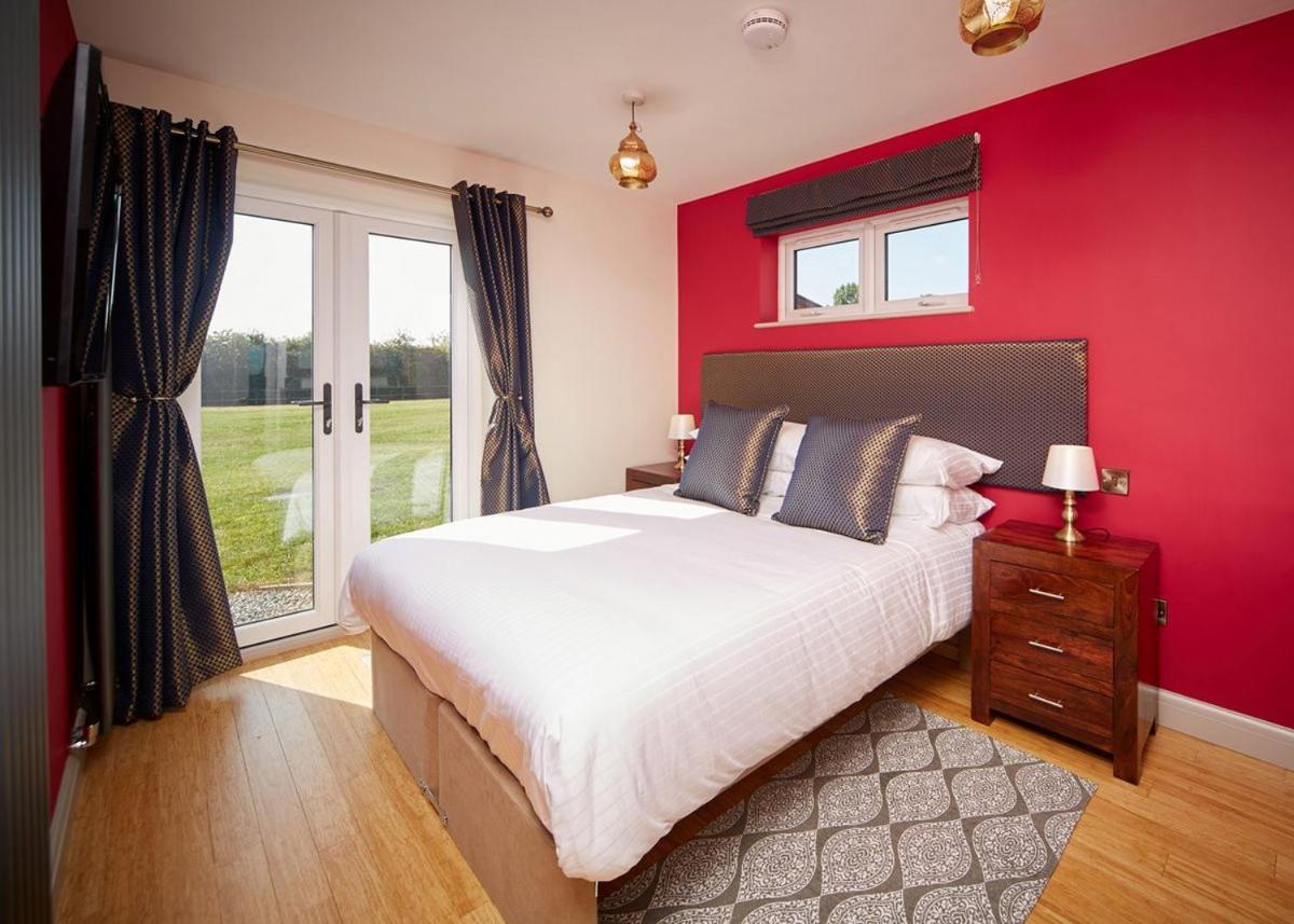 North Star Sanctum Hotel Garton Buitenkant foto